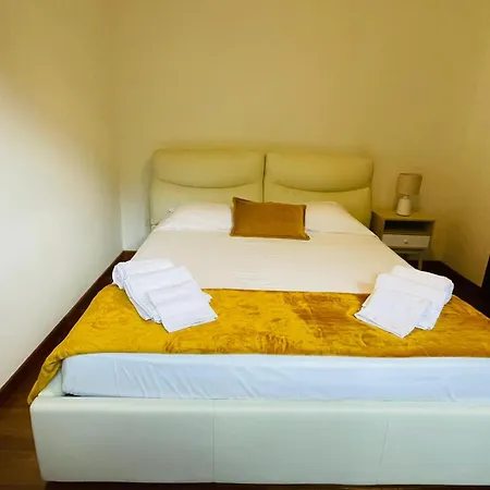 A&g Apartment *